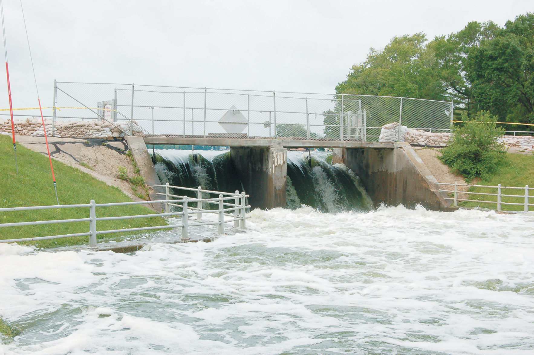 061418-ctzn-news-flood004